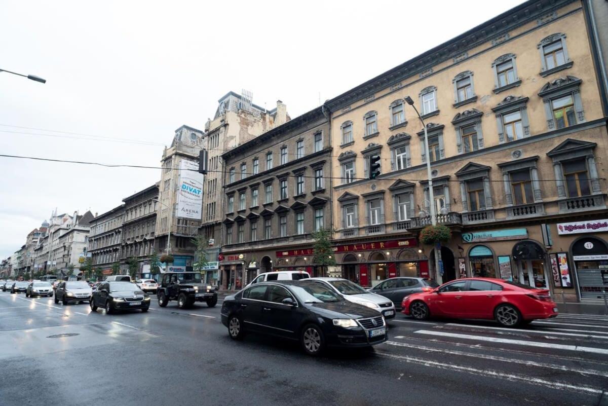 Ideal New In The Center Apartman Budapest