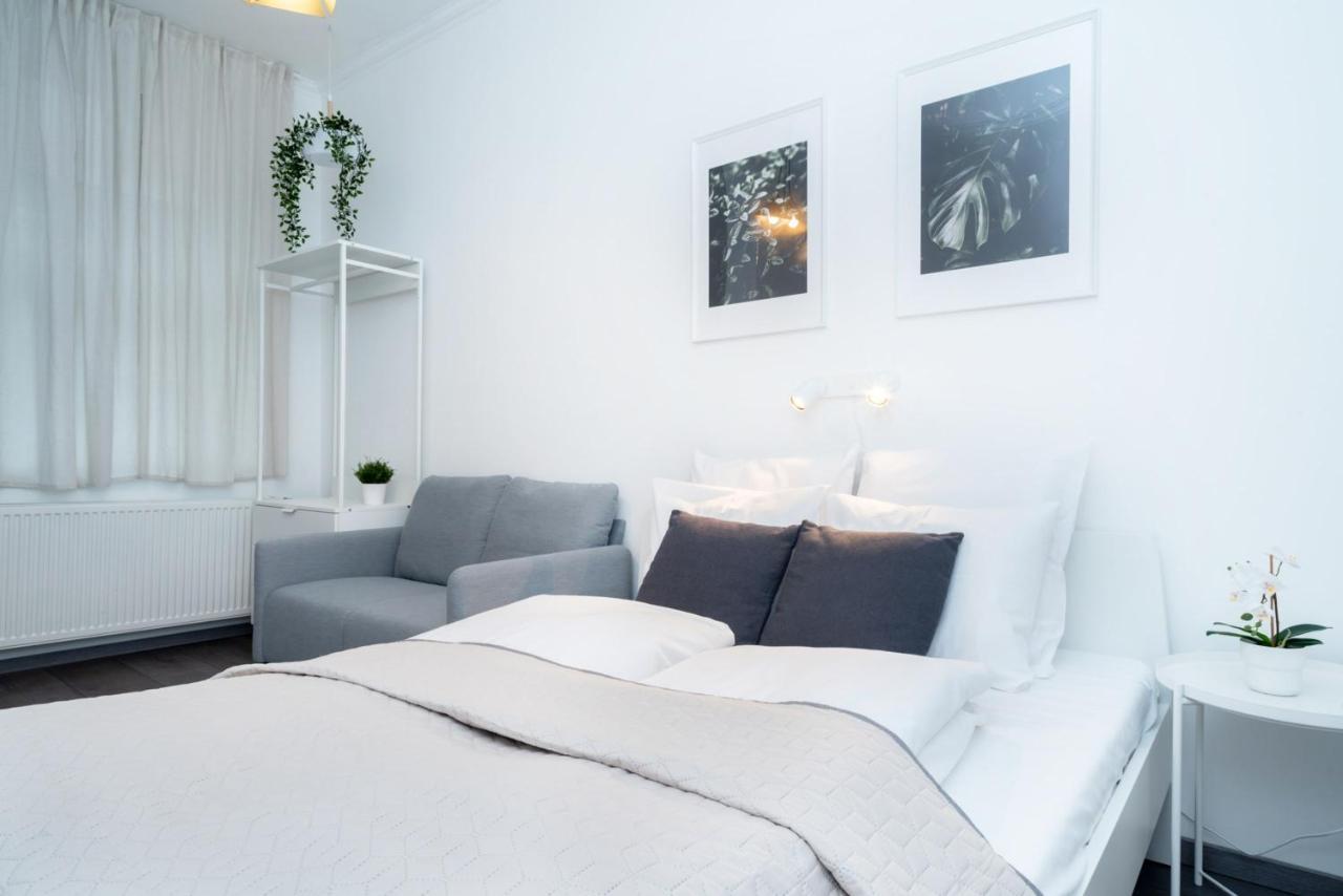 Ideal New In The Center Apartment Budapest